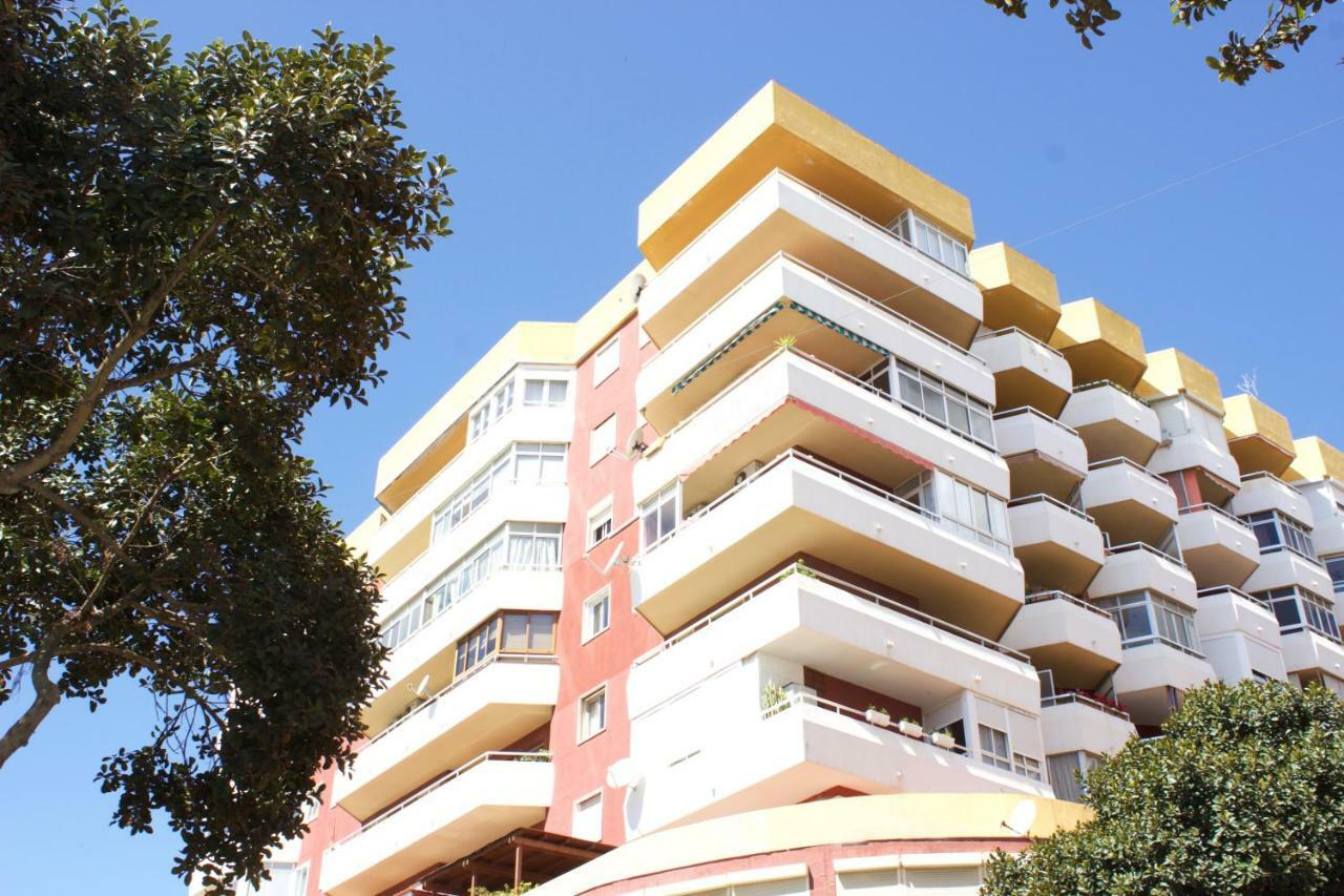 R&E Apartment 托雷莫利诺斯 外观 照片